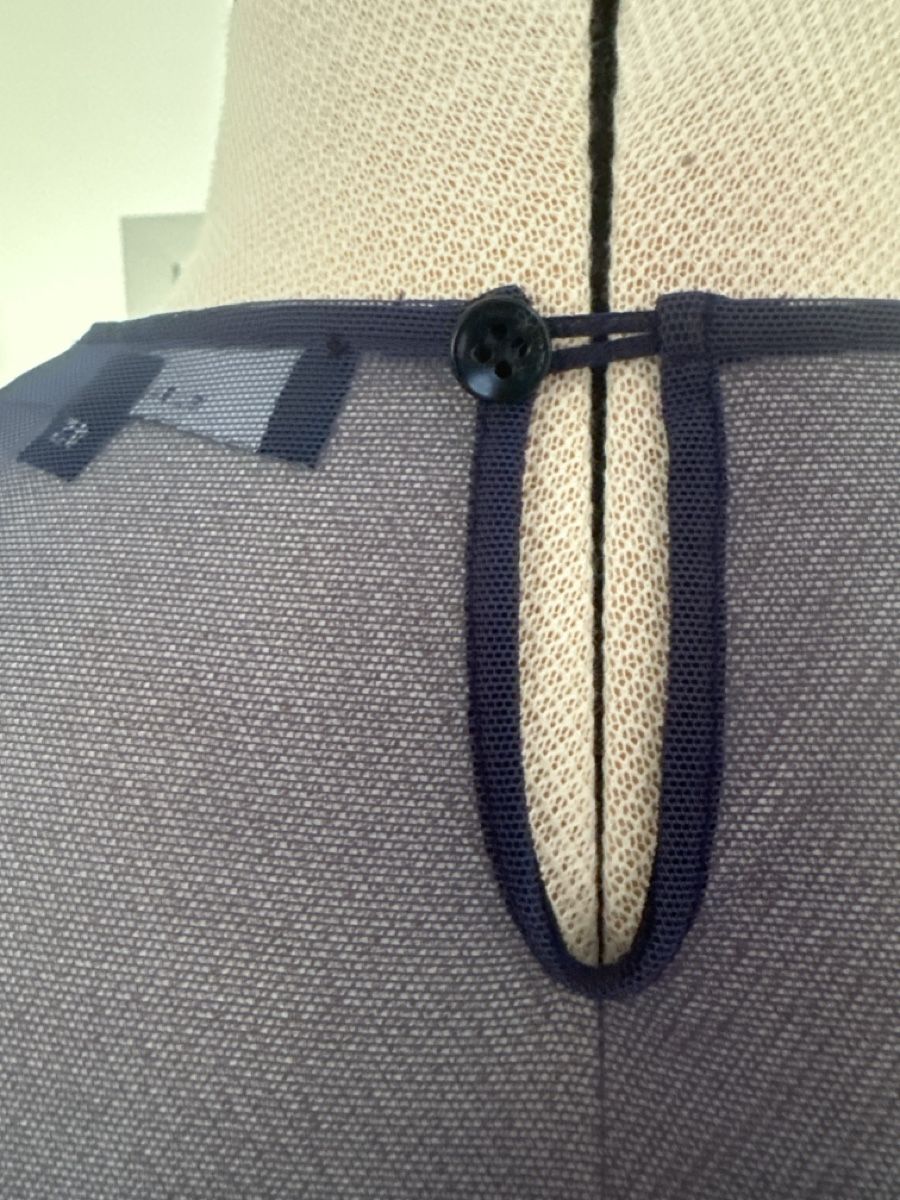 Franchi Top: Elisabetta Franchi Top Animalprint – Nuovo (secondo la descrizione) da Liestal venduto da ell_6xc7 3