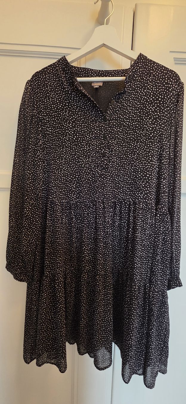 Manor Vestiti: Robe/Kleid noir à pois blanc – Usato da Pully venduto da marie123