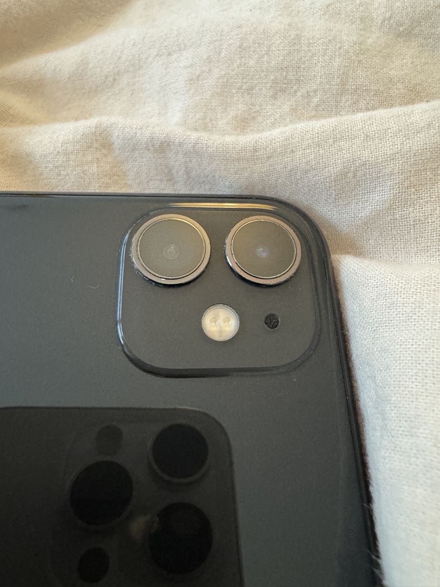 Apple Portables: Apple Iphone 11 128 GB – D'occasion à Bözberg par eli_rz6q 4