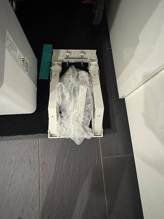 Midea Climatiseurs: Midea Porta Split 12000 BTU – Neuf (Voir description) à Altendorf par Chill19 4