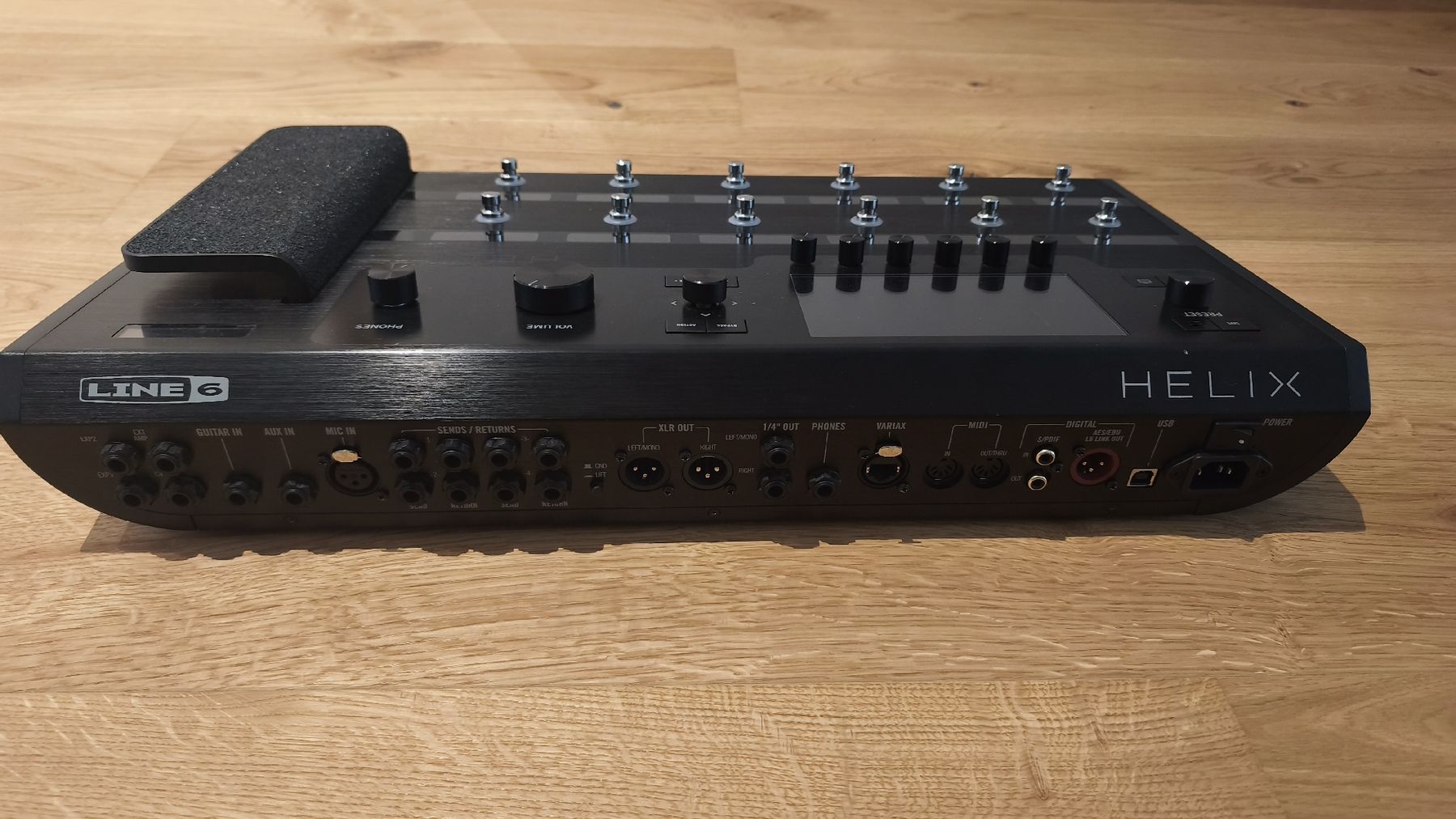 Line 6 Strumenti musicali: Line6 Helix Floor DEFEKT – Difettoso da Chur venduto da MrConverse 5