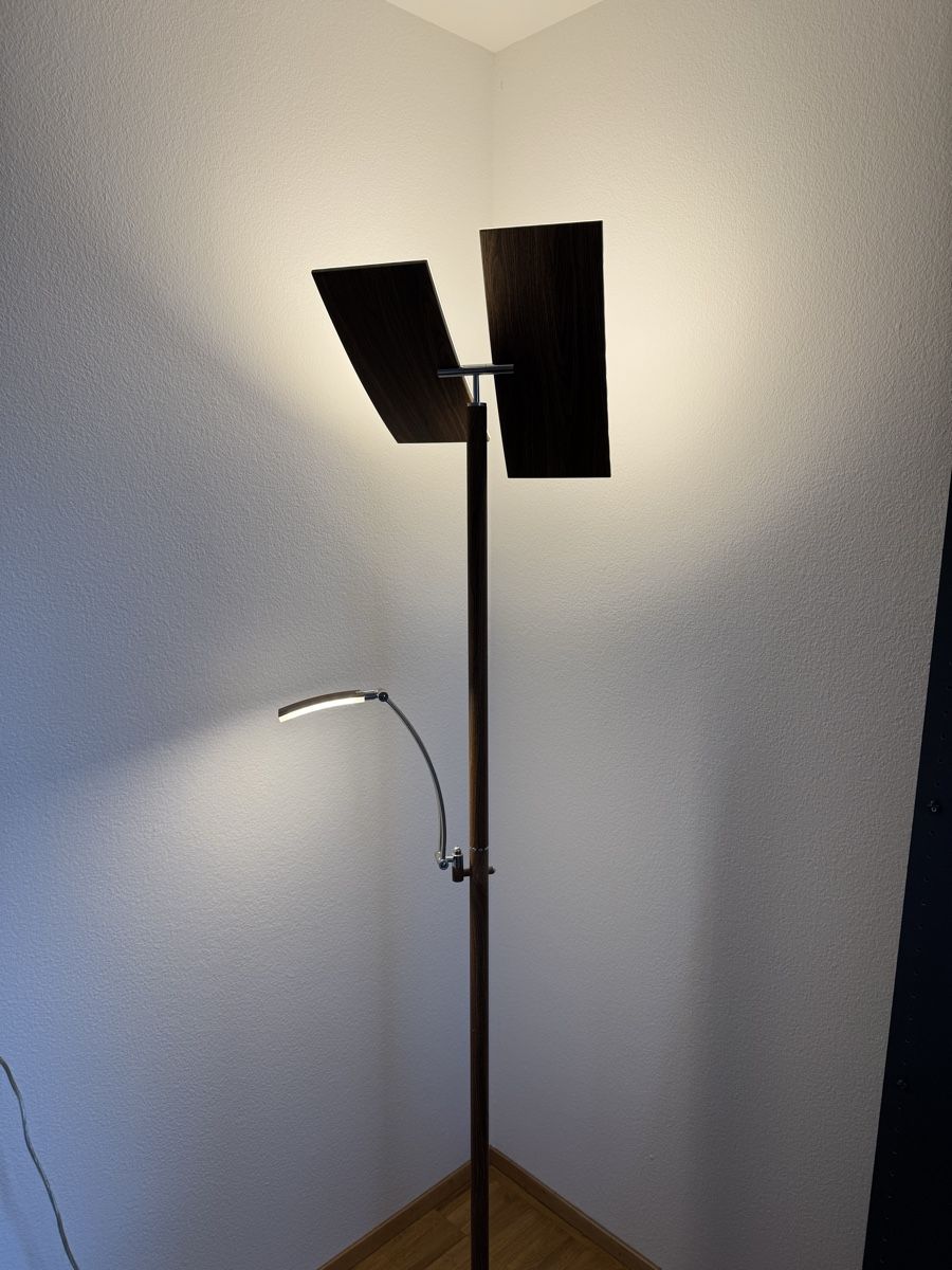 Lampes: LED Stehlampe – D'occasion à Zürich par Steezy91