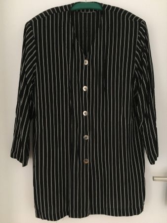 Damenjacke Gr.44, schwarz  zarten weißen Doppellinien wieNEU