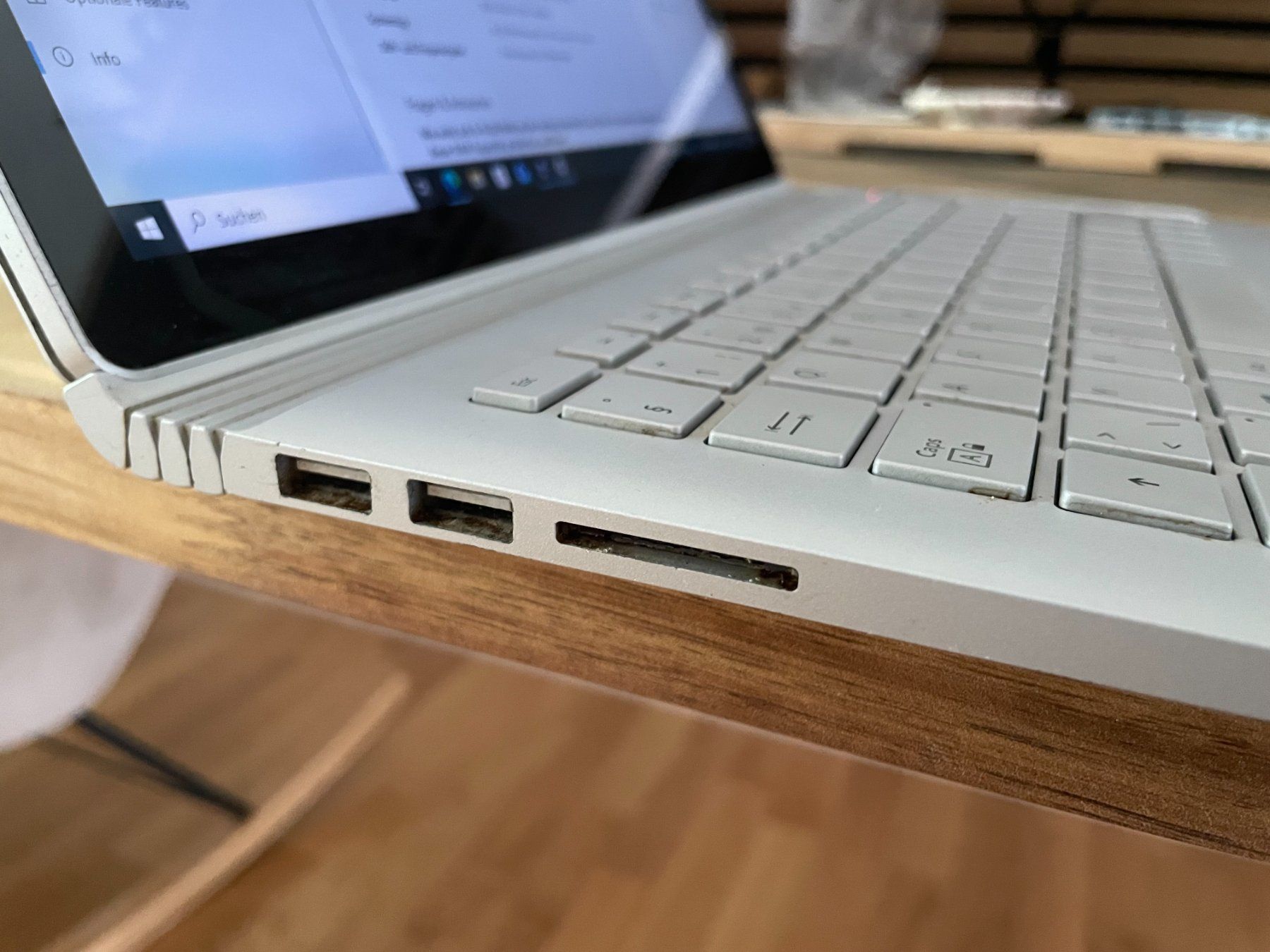 Microsoft Notebook: Microsoft Surface Book 13.5" i5 / 8 GB / 256 GB SSD - defekt – Difettoso da Liestal venduto da Seven92 2