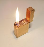 S.T. DUPONT 20 Mikron vergoldetes Feuerzeug 1970er