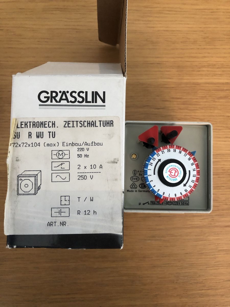 Componenti elettronici: Grässlin Zeitschaltuhr neuwertig – Nuovo e nell'imballaggio originale da Vogelsang AG venduto da villa9 1