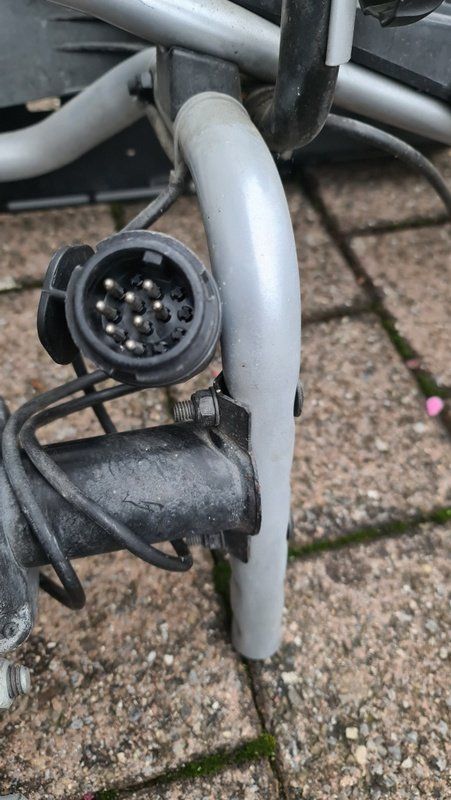 Poutres: Fahrradträger "Thule" – D'occasion à Leimbach AG par ble_c6y9 3