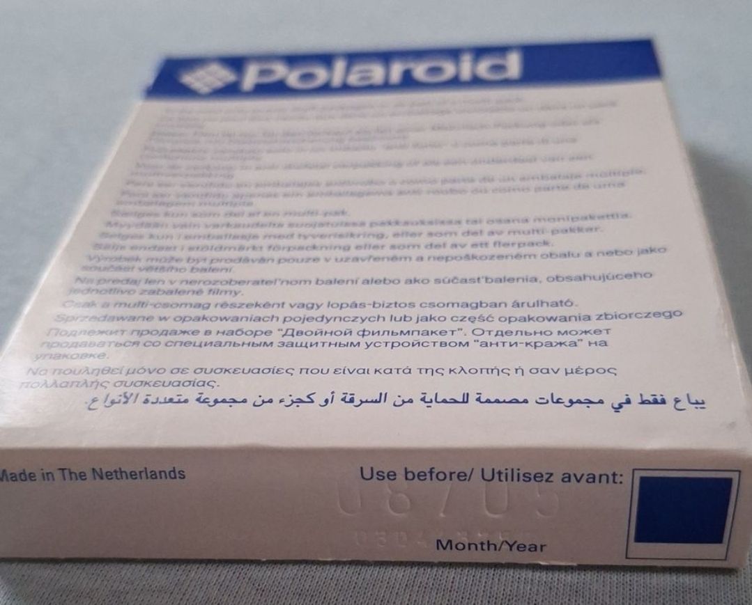 Polaroid Kamera: Polaroid film box – Gebraucht aus Tannay von v1n1p00h 3