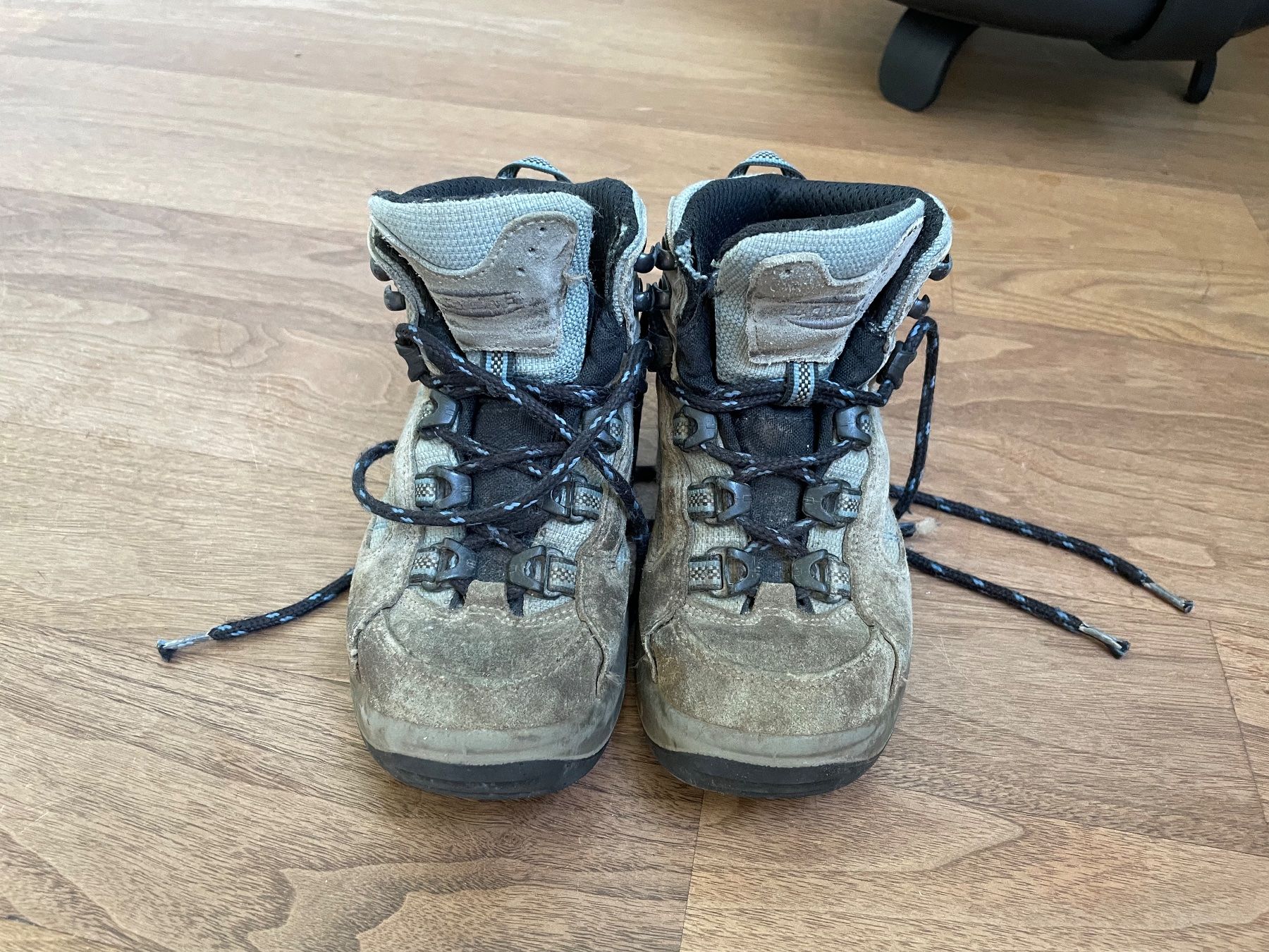 Lowa Scarpe per ragazzi: Iowa Wanderschuh Grösse 30 – Usato da Luzern venduto da simona80
