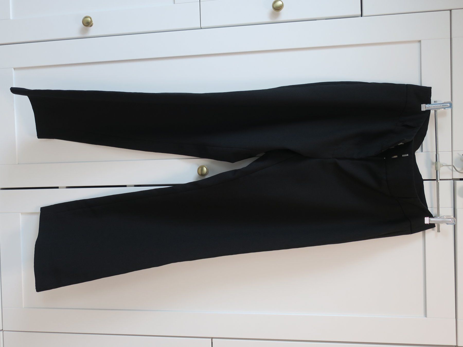 Pantaloni: Schwarze Hose – Usato da Zürich venduto da null8