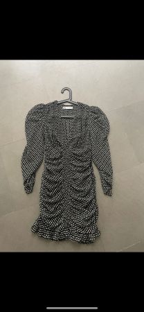 Kleid von Zara XS schwarz/weiss