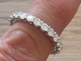 Luxus Elegante Gr: 18/8 Ring Memoire Zirkonia Farbe Silber