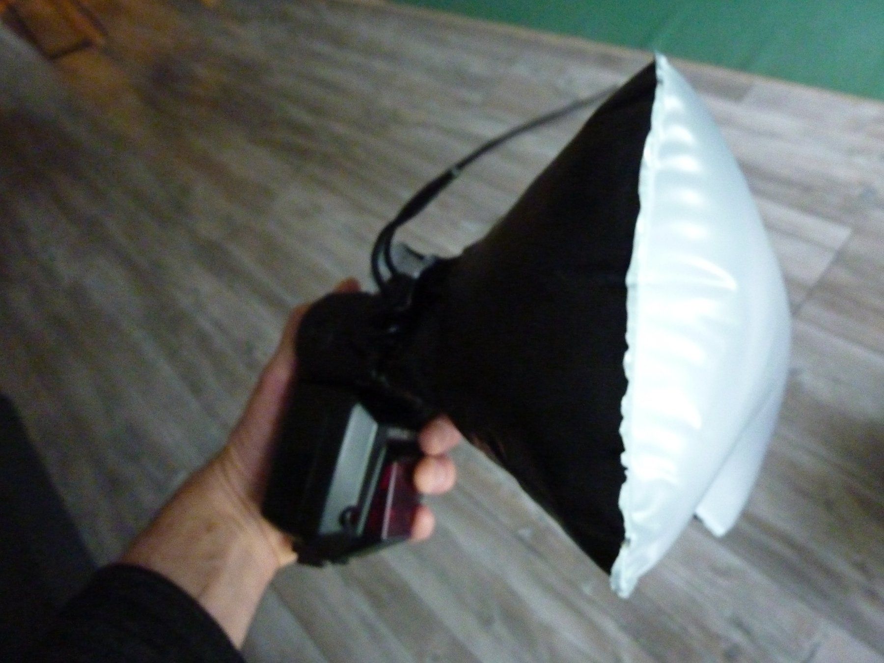 Diffusori di oli essenziali: Diffuseur pour flash gonflable. – Nuovo (secondo la descrizione) da Bern venduto da Dedonegro 2