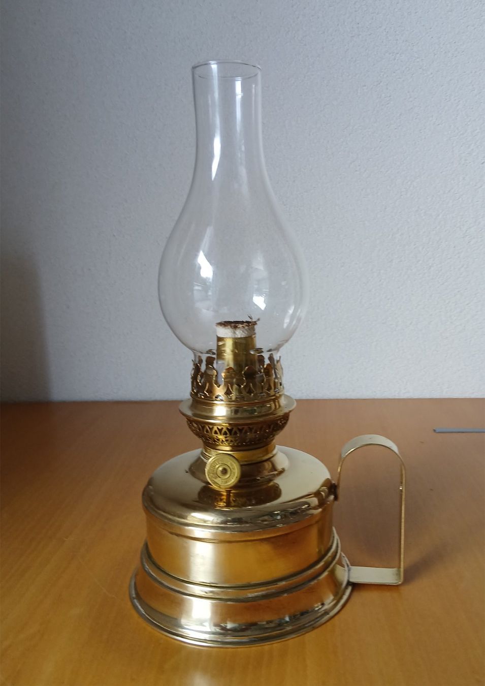 Lampade: Lampe à pétrole ancienne – Nuovo (secondo la descrizione) da Sion venduto da pie_2zs9 2