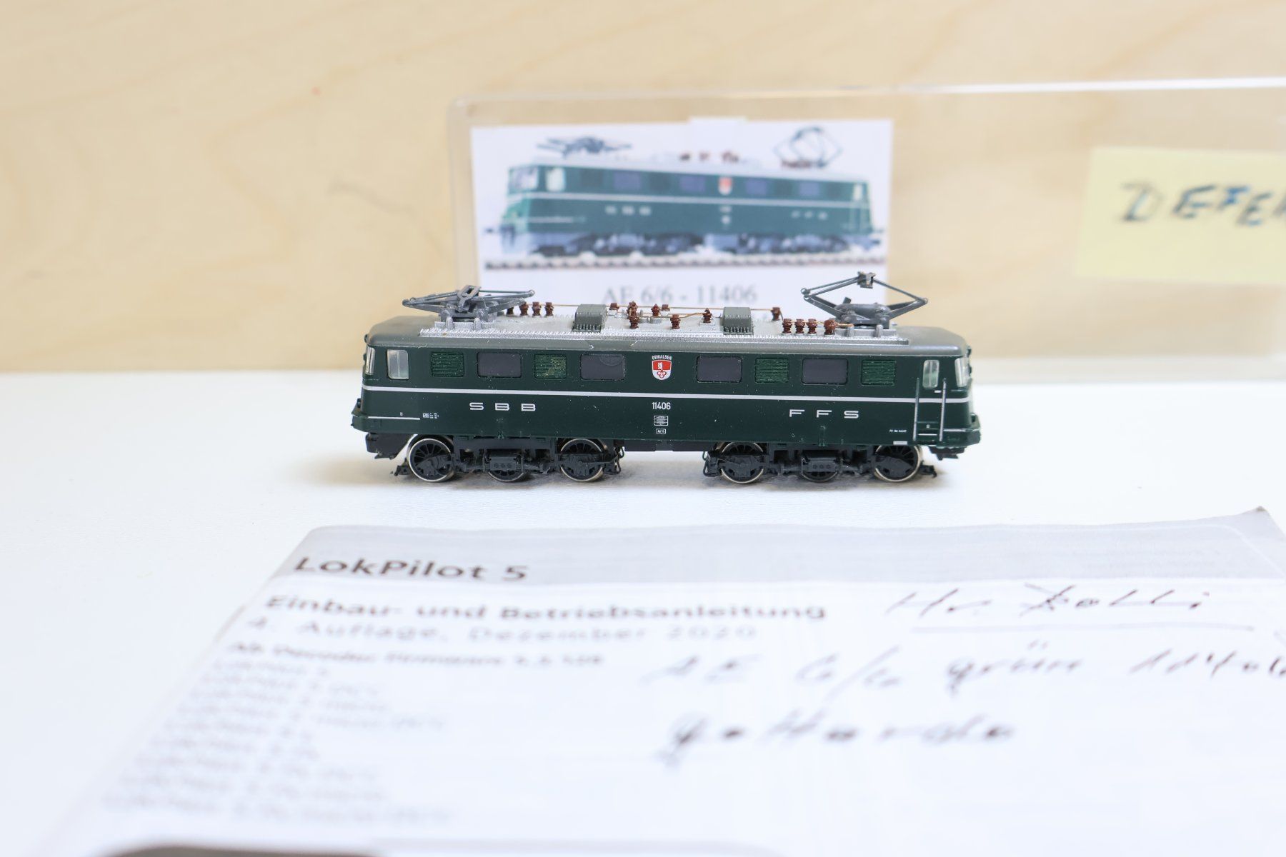 Trix Modellini di ferrovie: Minitrix SBB Ae 6/6 E-Lok "Obwalden"- ESU V5 Digital Spur N – Difettoso da Winterthur venduto da Monstera 5