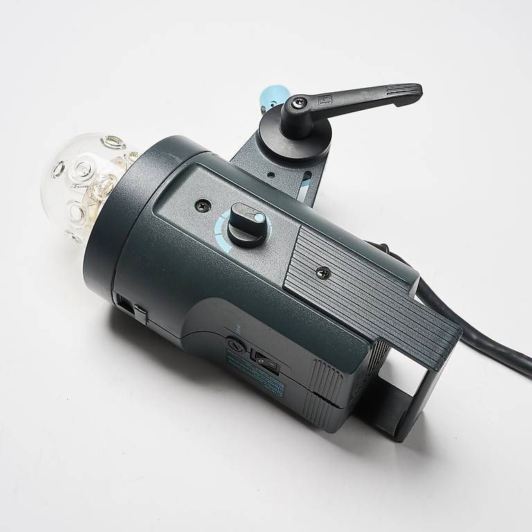 Broncolor Blitze: Broncolor Pulso F2 – Gebraucht aus La Chaux-de-Fonds von Holga120 1