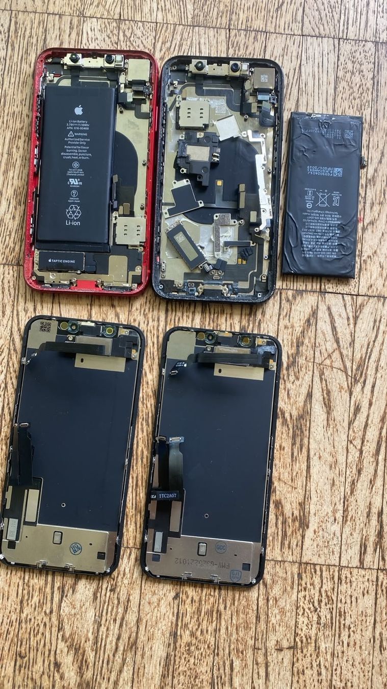 Apple Telefoni cellulari / Smartphones: 2 iphone XR-2 iphone 6-1 iphone 5 – Usato da Schaffhausen venduto da Kadiro 4