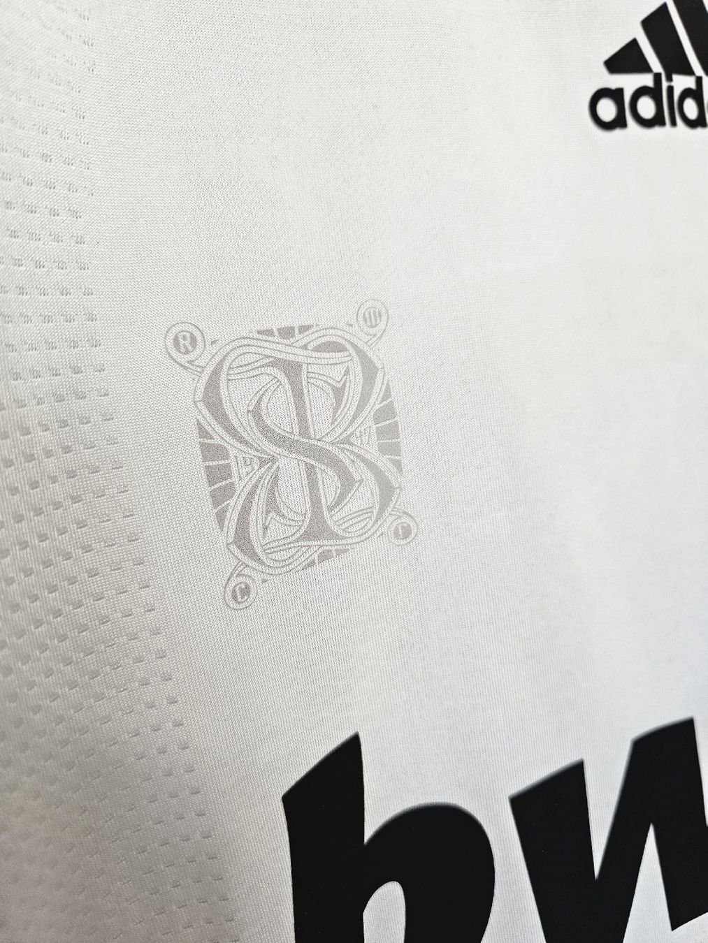 Canottiere & Pantaloni: Real Madrid Spielertrikot 09/10 – Nuovo (secondo la descrizione) da Rickenbach LU venduto da LichterWelt 2