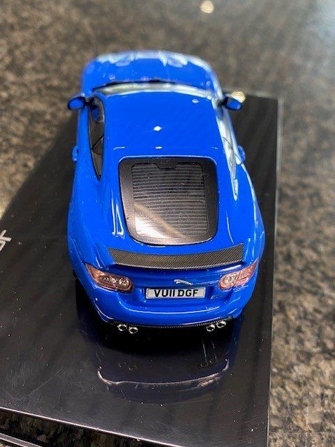 Jaguar Modellini d'auto: Modelauto Jaguar XKR-S blau 1:43 – Nuovo (secondo la descrizione) da Au ZH venduto da ausee01 1