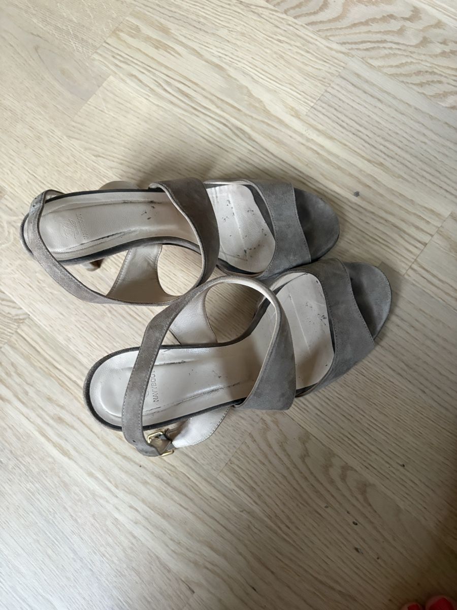 Navyboot Damenschuhe: Sandale von Navyboot, 38 – Gebraucht aus Zürich von Altnic
