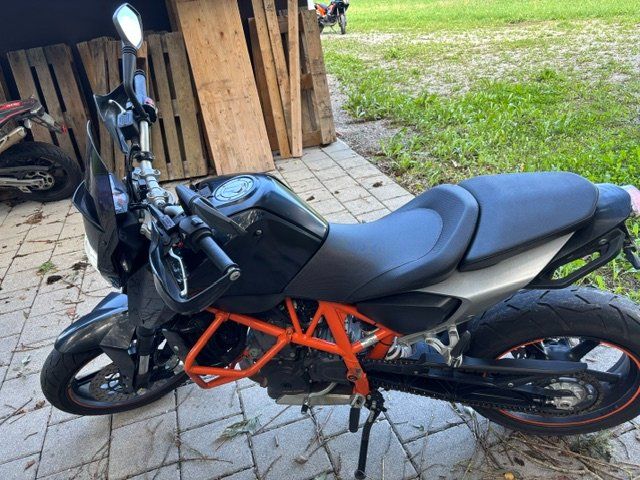 KTM Strada: 690 Duke schwarz – Usato da Ramiswil venduto da cor_5qml 1