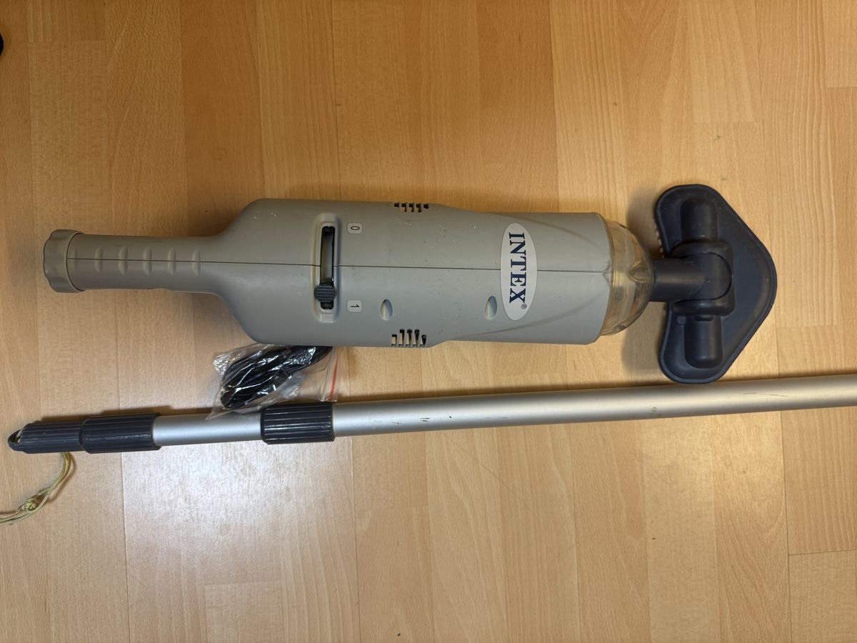 Intex Accessori per Piscine: Poolsauger Intex – Usato da Malans GR venduto da mino_13