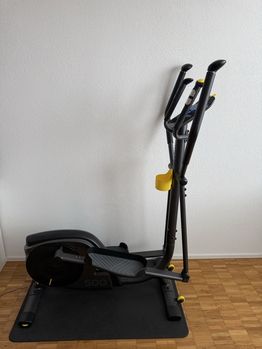 Hometrainer: DOMYOS Vernetzter Crosstrainer 500 – Gebraucht aus Zürich von Joao-Neves 1