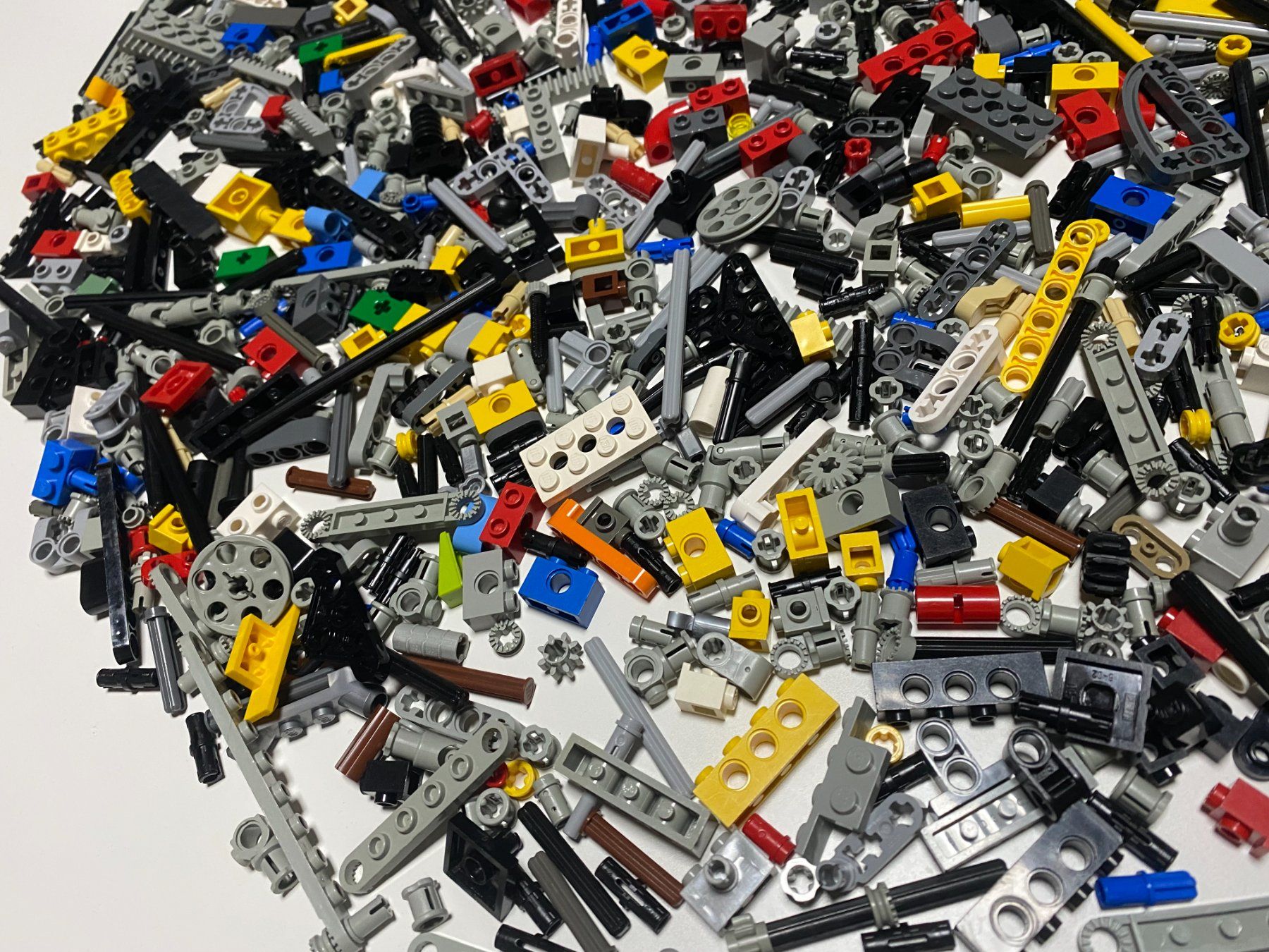 Lego Spielzeuge: LEGO - VIELE - VERSCHIEDENE - KLEINE - TECHNIK - TEILE – Gebraucht aus Gelterkinden von ajdt4 3