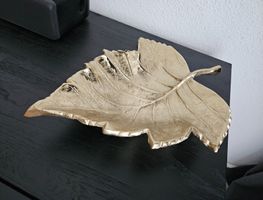 Schale in Blattform golden