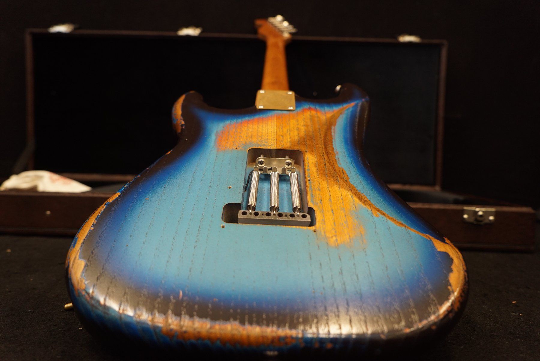 Strumenti musicali: Paoletti Stratosphere Loft SSS, Heavy Deep Blue over Sunburs – Usato da Ortschwaben venduto da Musictrade 9