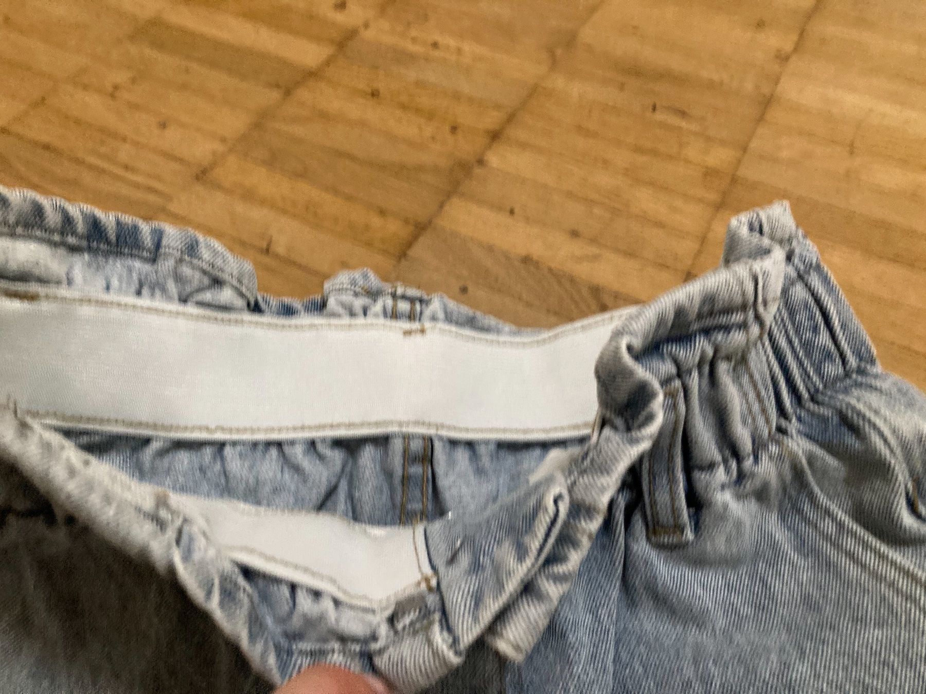 Jeans: Lockersitzende Jeans Gr. M – Usato da Thun venduto da Vans_98 2