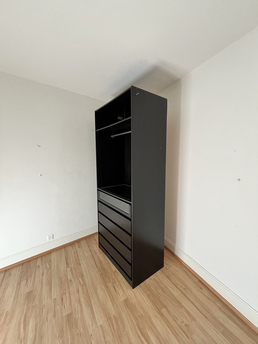 Armoires: IKEA Kleiderschrank  – D'occasion à Zürich par 1873 1