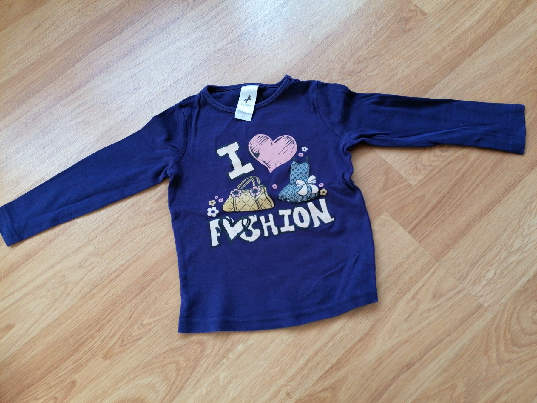 Pullover & Sweatshirts: Langarm Shirt Gr 104 – Gebraucht aus Büttikon AG von Amineah