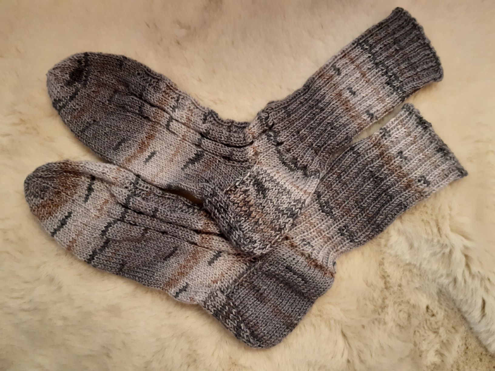 Socken: Handgestrickte Wollsocken  42/43 NEU – Neu (gemäss Beschreibung) aus Toffen von Gwunderegge77