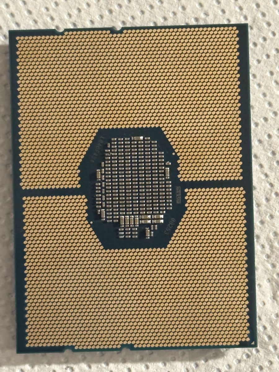 Intel Componenti elettronici: Intel Xeon Gold 5118 CPU - Top Zustand - Schnäppchen! – Usato da Zürich venduto da Ghasemii 1