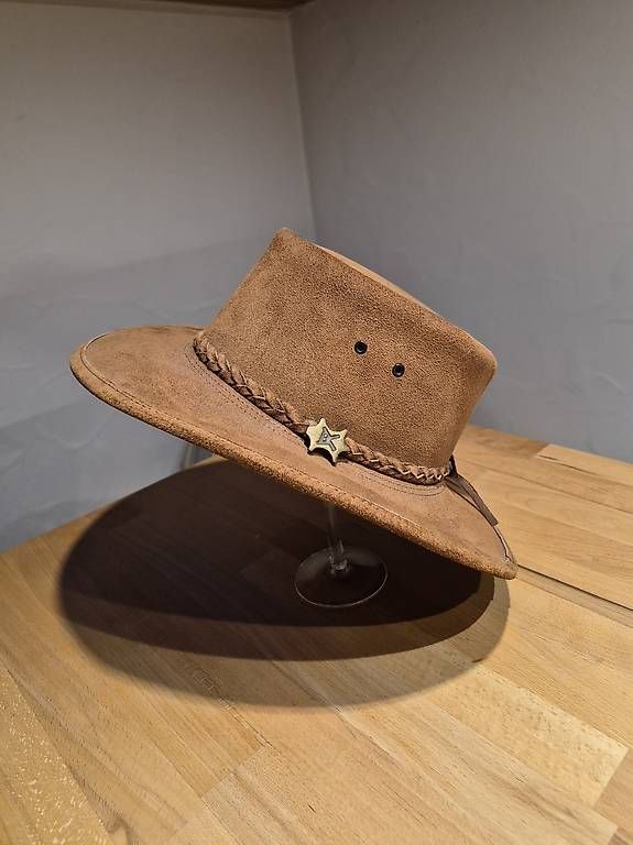 Chapeaux, bonnets & casquettes: Lederhut – D'occasion à Appenzell par mfi_w59s 2