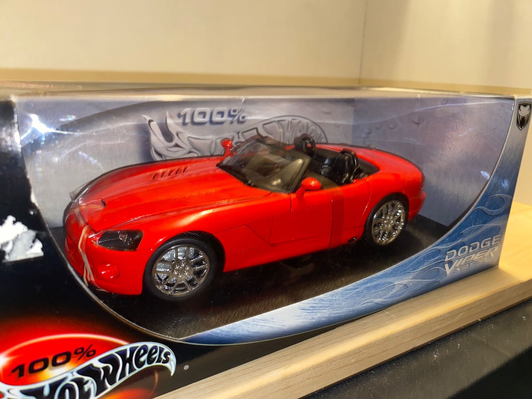 Dodge Modellini d'auto: Dodge Viper SRT 10 - 1/18 – Nuovo (secondo la descrizione) da Wohlen AG venduto da PrivatSammlung