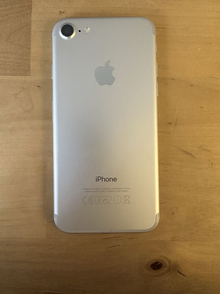 Apple Telefoni cellulari / Smartphones: iPhone 7 32 GB Weiss, 100% Batterie – Usato da Luzern venduto da FrankGroebel 3