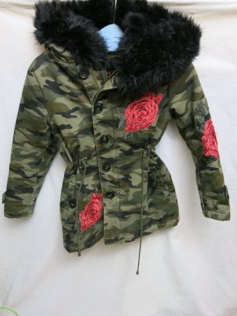 LA SHADY Mädchen-Winterjacke Camouflage Rosen 128 NEUWERTIG