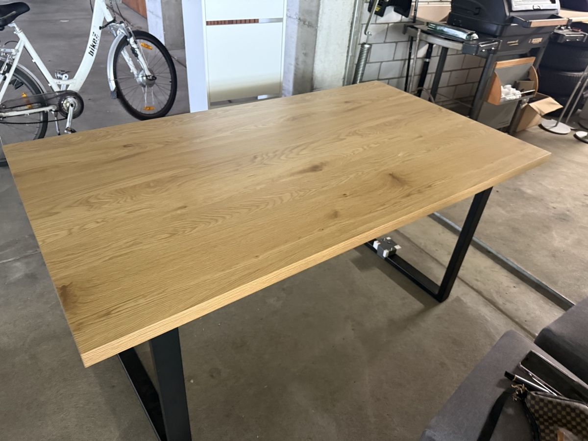 Conforama Set de table et chaises: Moderner Esstisch mit 6 Stühlen  – D'occasion à Steinmaur par Bal-Rajmi1 1