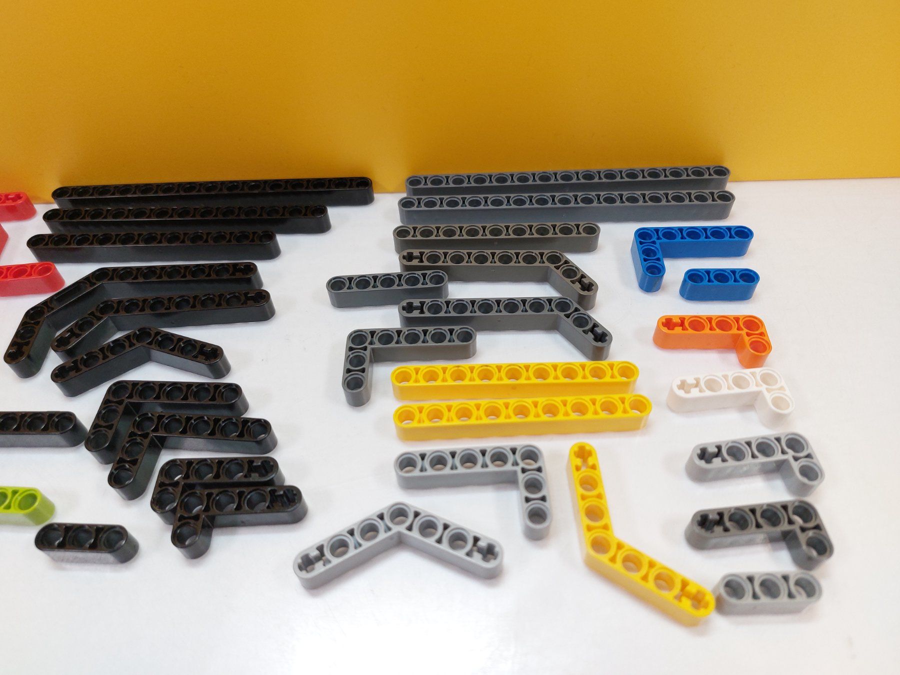 Lego Kit di costruzioni: LEGO Technic Ersatzteile Lochbalken – Usato da St.Gallen venduto da TinasBauundSpiel 2
