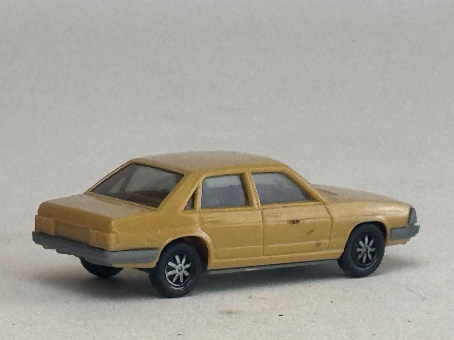 Herpa Modellini d'auto: VE1- Herpa Audi 100 beige – Usato da Elm venduto da Wikmtz 1