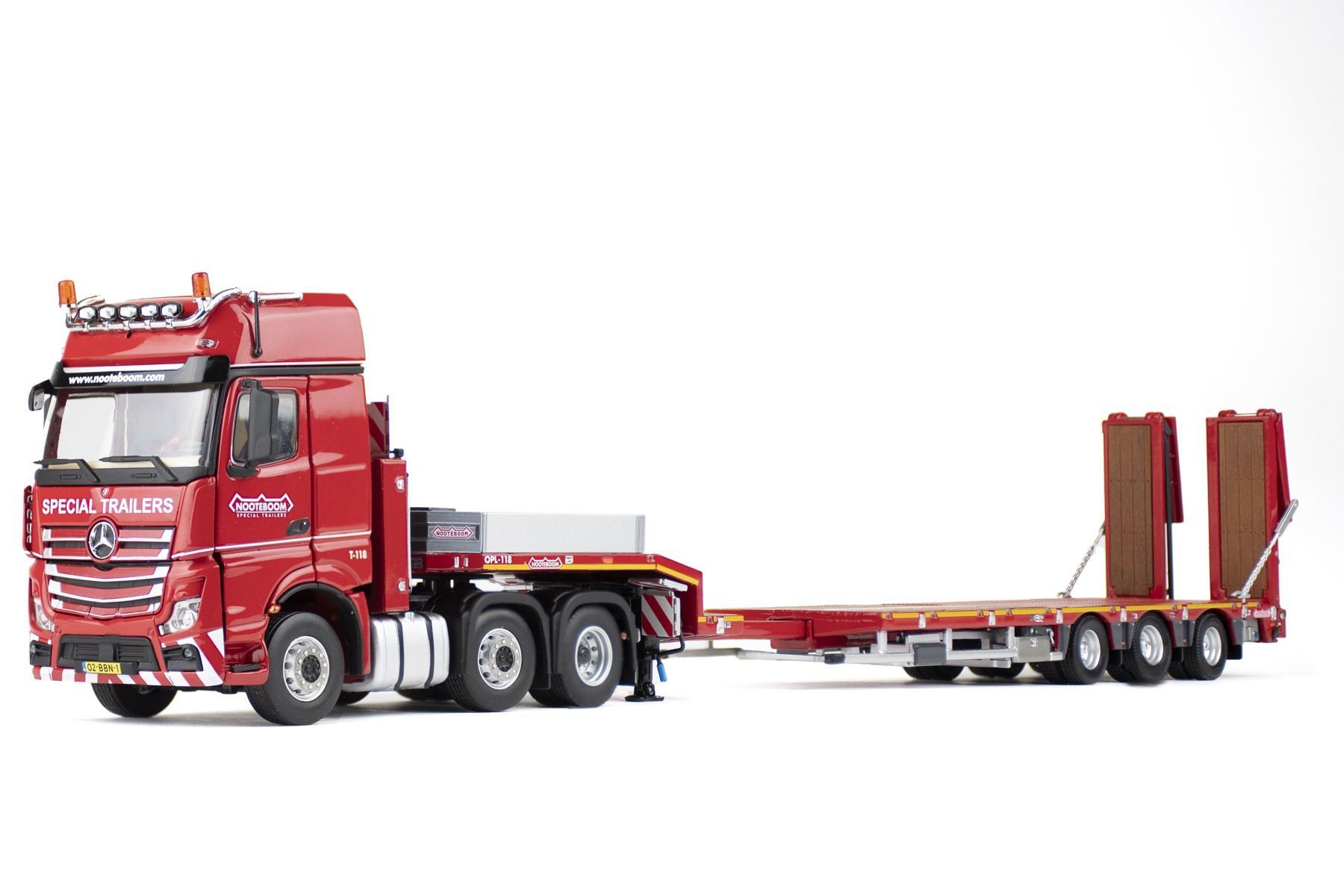 Modellbausätze & Standmodelle: 1:50 imc MB Actros 6x2 MCOS 3a Nooteboom – Neu und originalverpackt aus Affoltern am Albis von Modellshop-8910