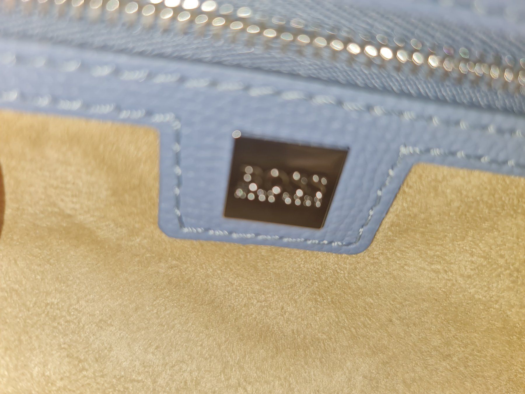 Hugo Boss Borse da donna: Hugo Boss Tragtasche. Neu. – Nuovo e nell'imballaggio originale da Zürich venduto da Olala_ 4