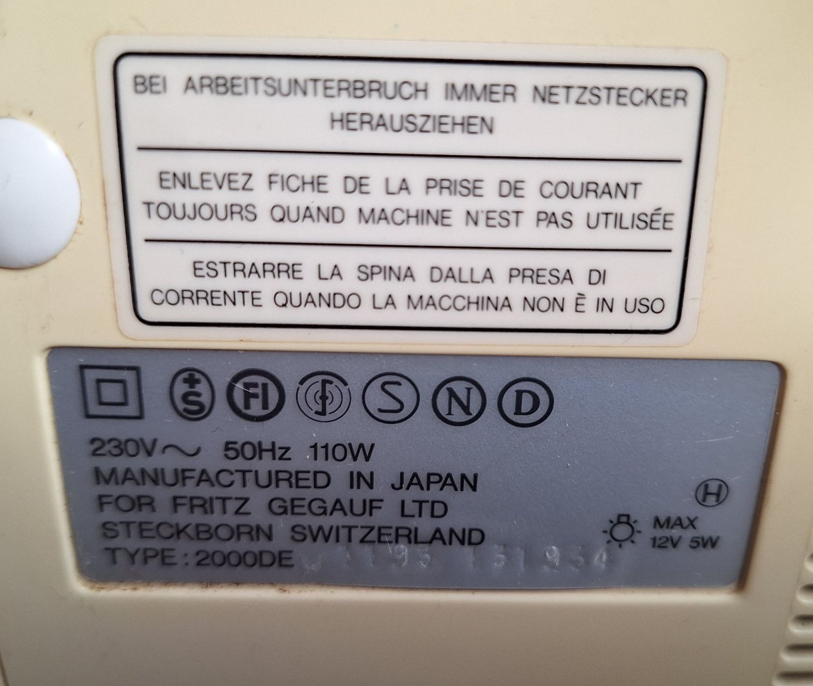 Bernina Macchine da cucire: Overlockmaschine Bernina 2000DE defekt – Difettoso da Weinfelden venduto da JoeBaer 4