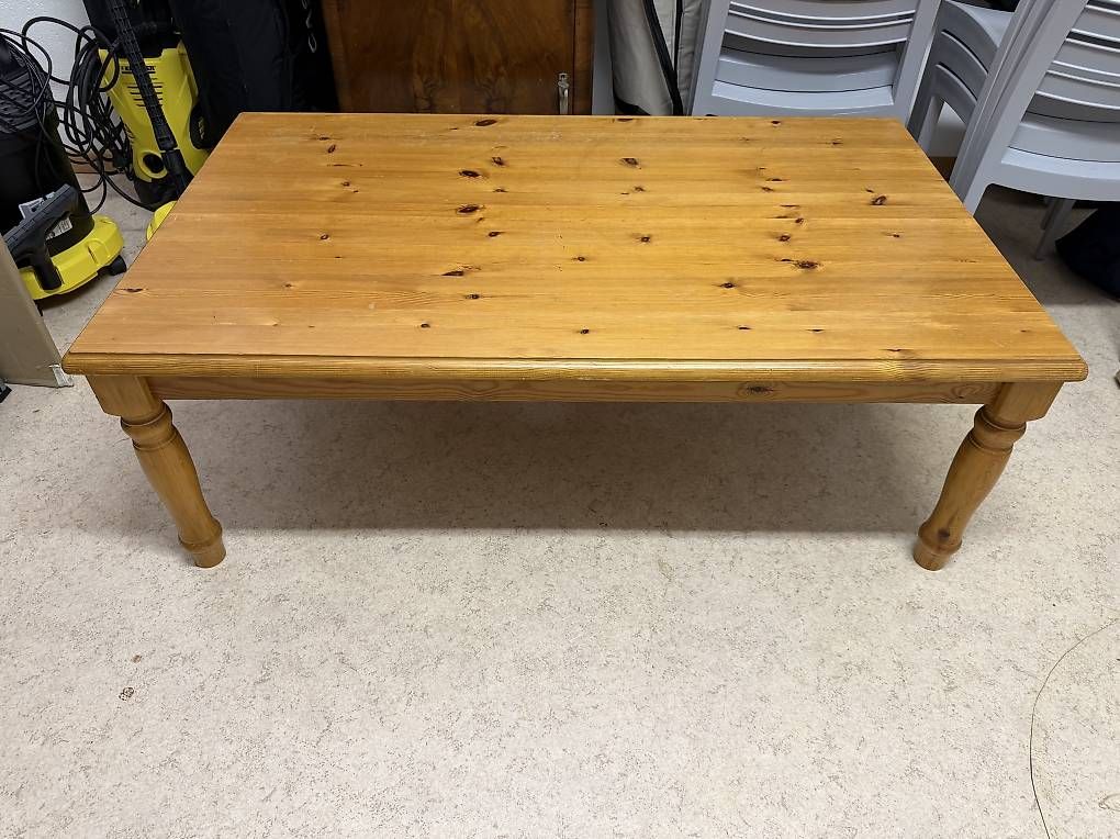 Tables: Table en bois – D'occasion à Cugy VD par chr_k9z9
