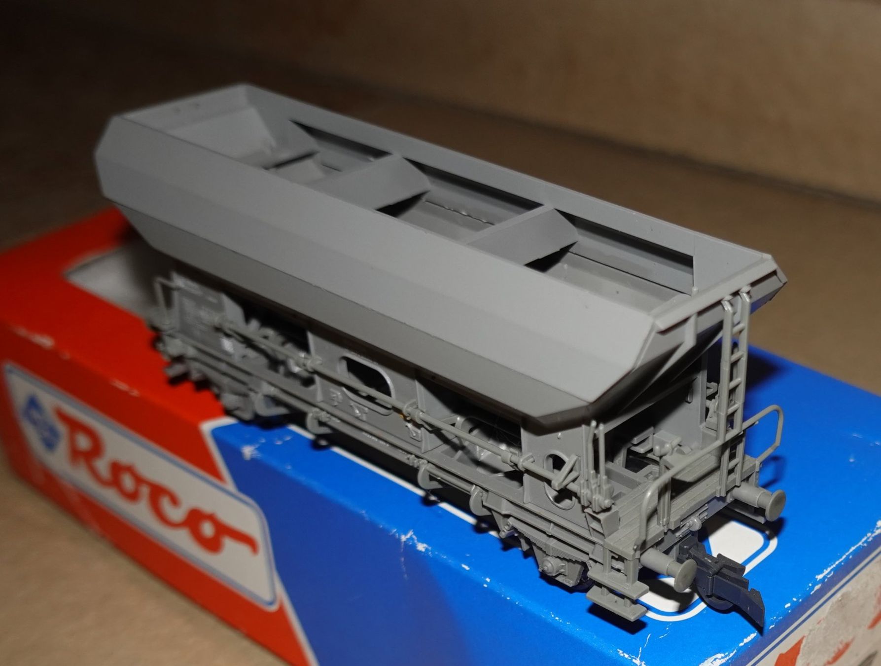 Roco Modelleisenbahnen: H0 5 Güterwagen Roco, Lima, Liliput – Gebraucht aus St. Gallen von bruenig0m 8