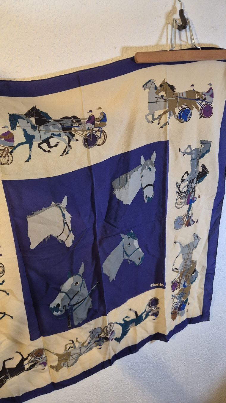 Foulard & Sciarpe: Fiorio Foulard - Silk/Seide – Usato da Locarno venduto da Johnnys_Retro_Shop 5