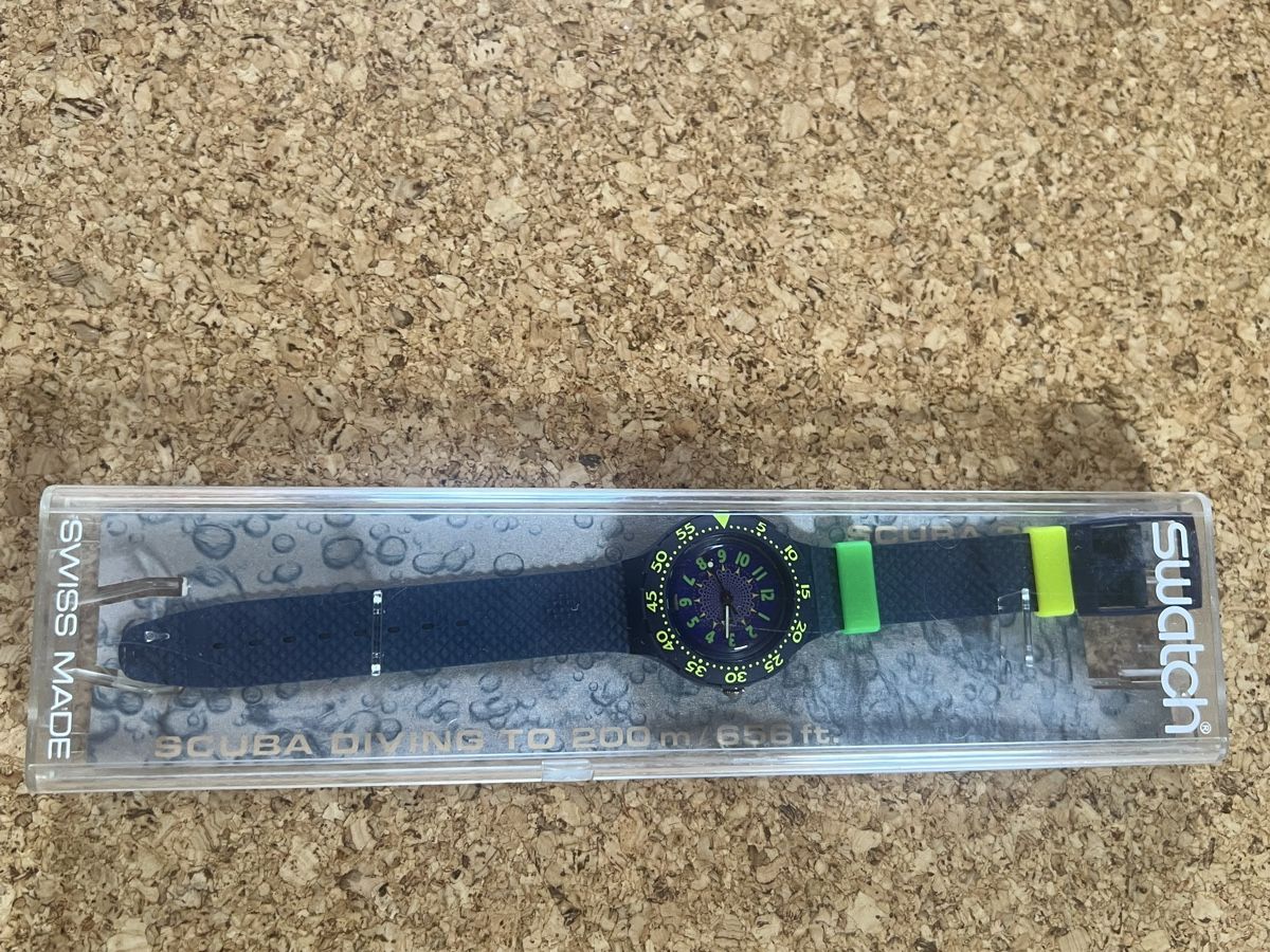 Swatch Montres: Swatch Scuba dunkelblau neon-grün – D'occasion à Basel par bellespirit 7