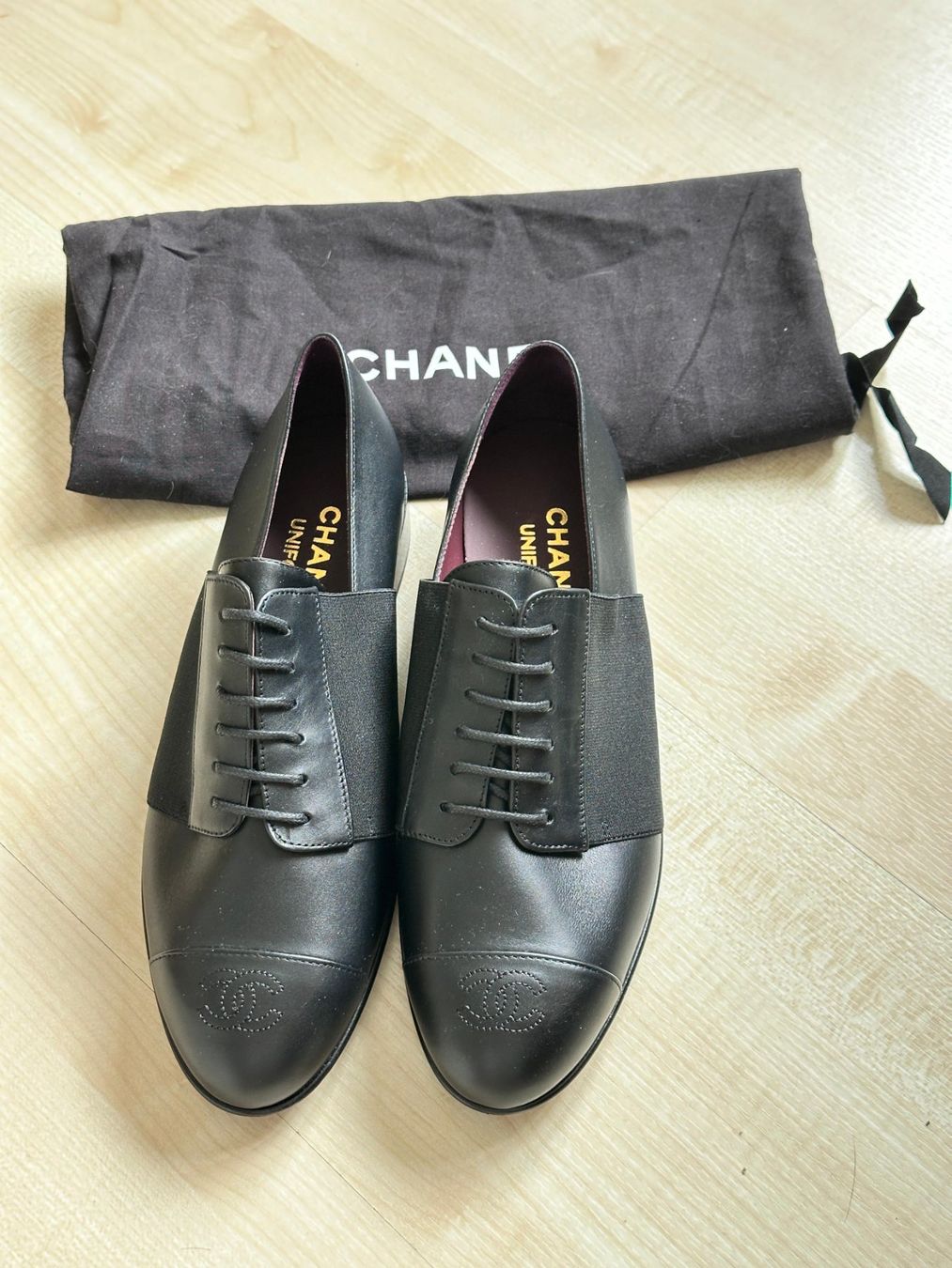 Chanel Scarpe da donna: Chanel black leather derbies C cut 37 – Nuovo (secondo la descrizione) da Baar venduto da reijin90 1
